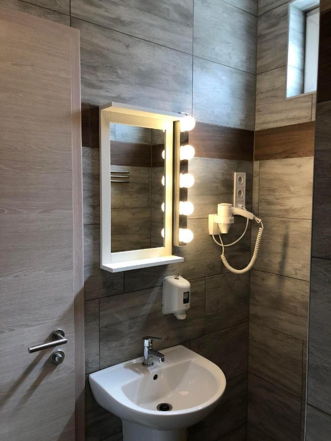 Avas Apartman Miskolc Exterior foto