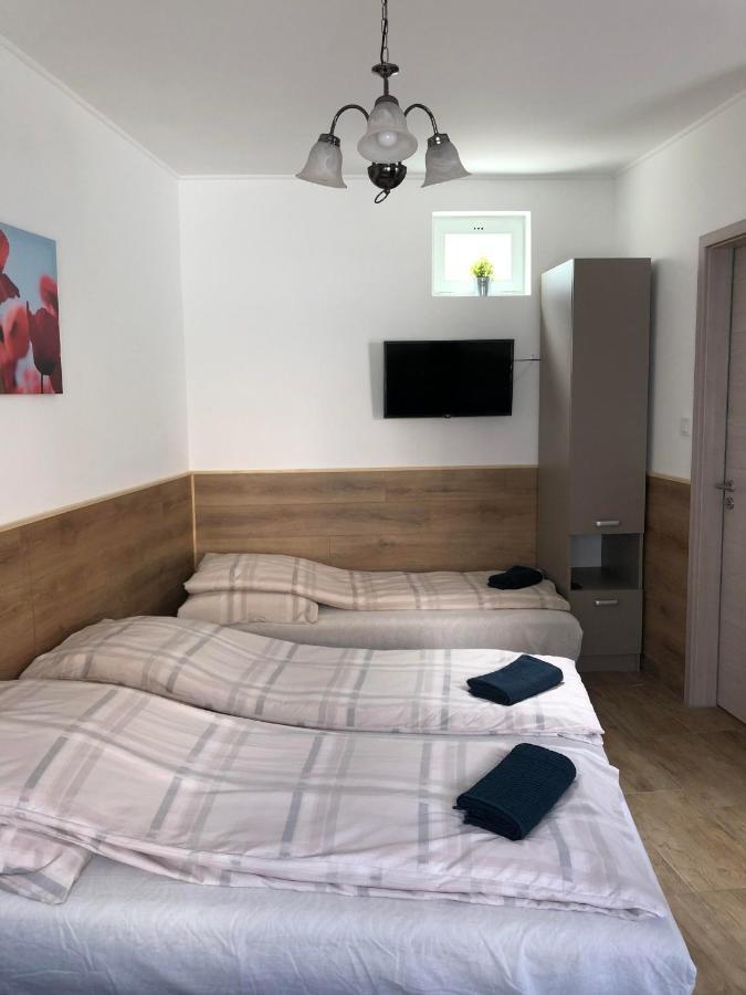 Avas Apartman Miskolc Exterior foto